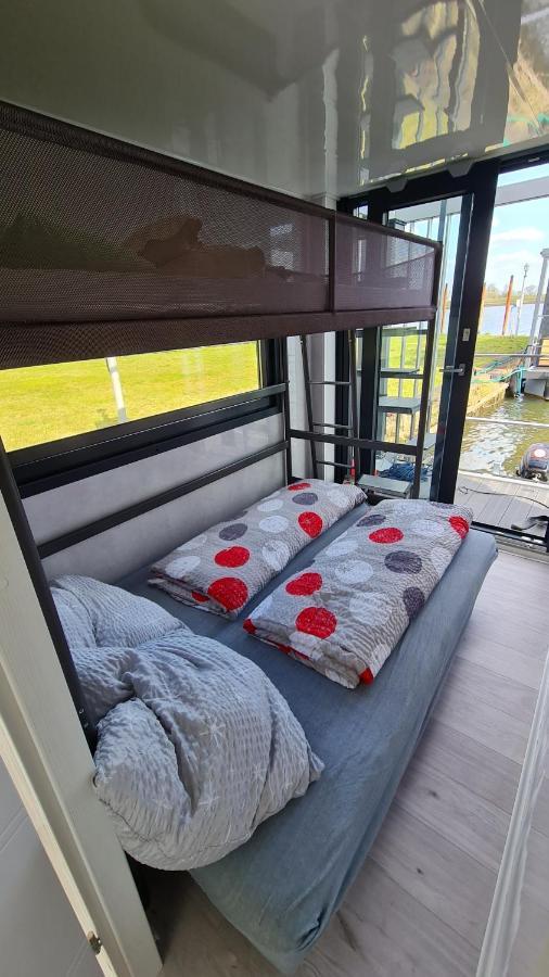Hotel Hausboote Unteres Odertal Hausboot Kranich Schwedt an der Oder Esterno foto